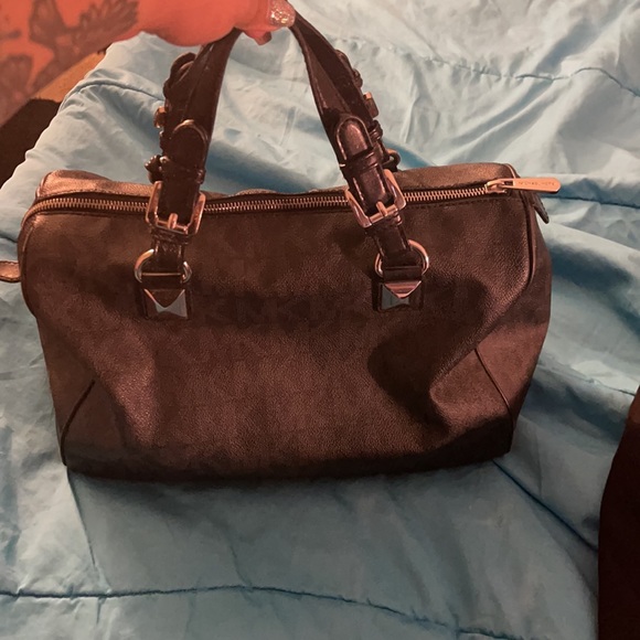 Micheal Kors Handbag - Picture 3 of 3